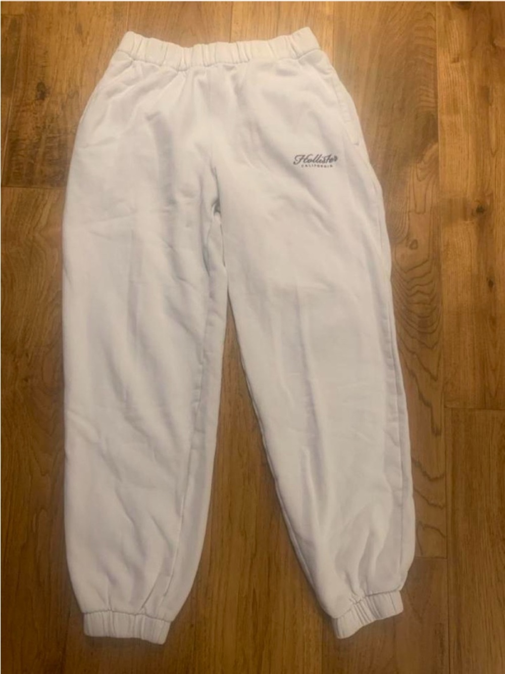 Hollister women’s White Fleece Jogger Pants